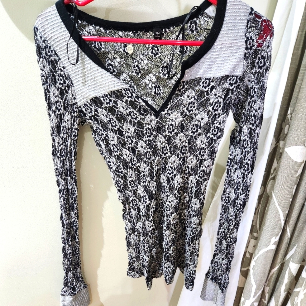 Buckle, BKE boutique, long sleeve